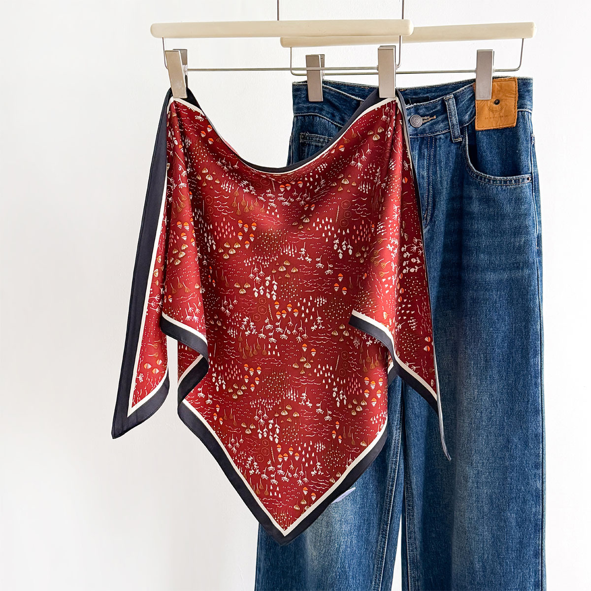 Bandana Multi Way - Elegante Pañuelo Triangular para la Cintura,
